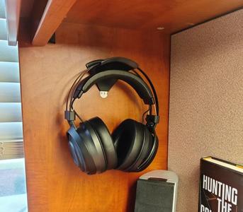 Headphone Hanger for Command Strips