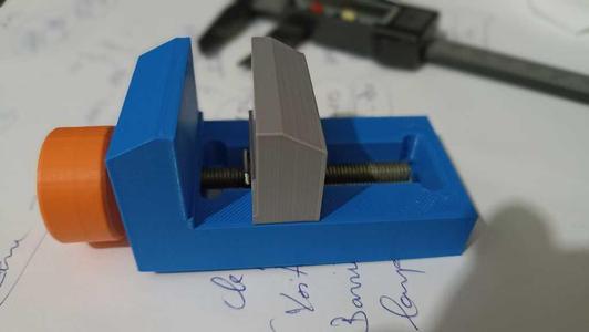 Mini-etau