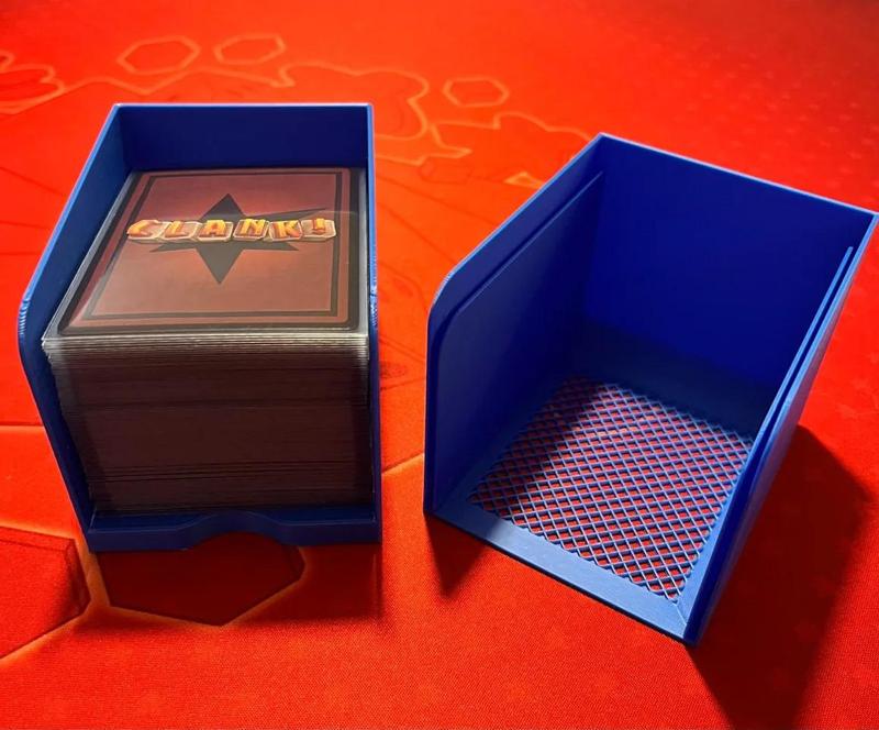 Card deck 70 mm for 180+ sleeved cards   