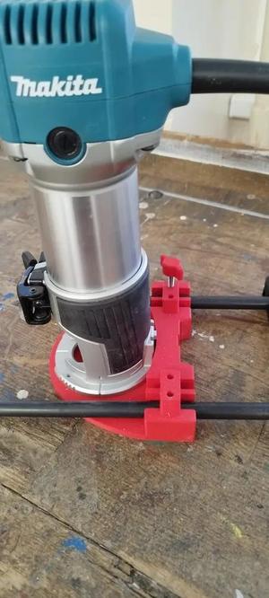 Tool for hand-held milling machine   