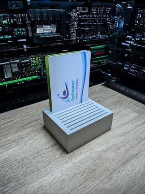 Universal Card Holder – Suitable for Most Standard Cards   