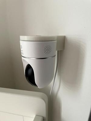EufyCam 2K Pan & Tilt Wallmount