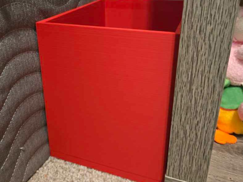 Small Trash can 