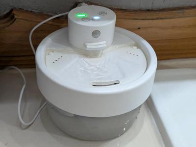 auto-cat-water-stand-1   