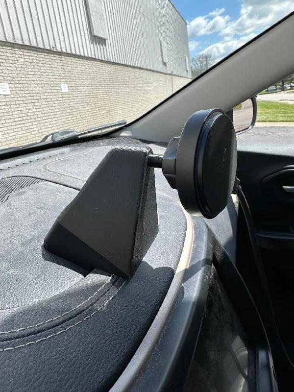 Jeep Cherokee Phone Mount   