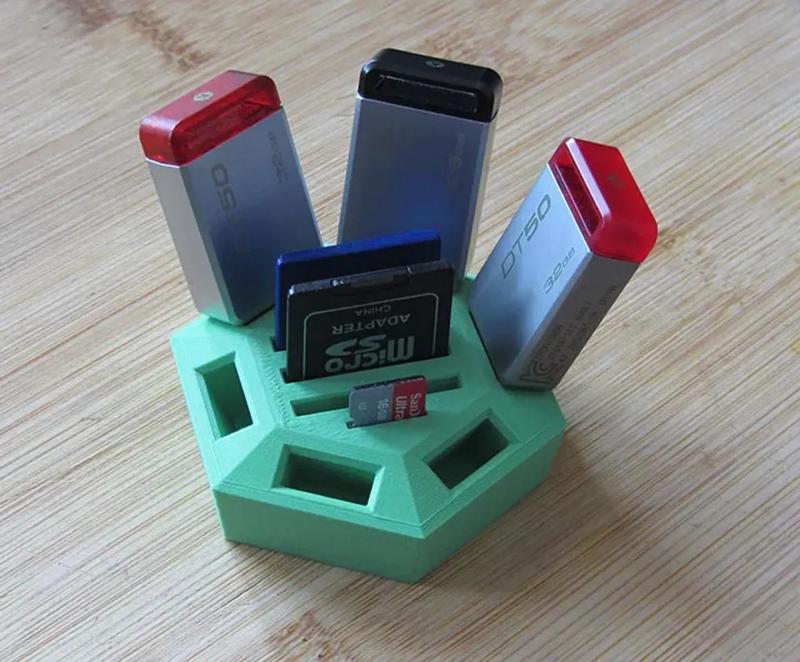 Compact USB SD MicroSD Holder   
