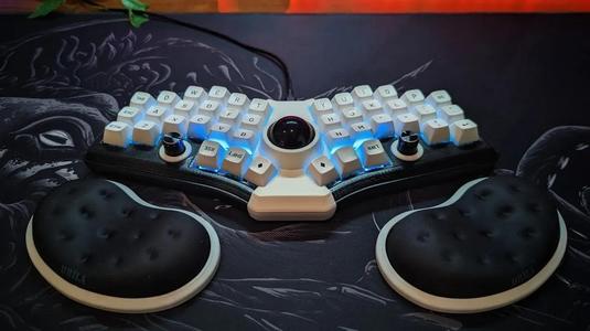 Faux Fox Keyboard (FFKB) High and Low Profile Case   