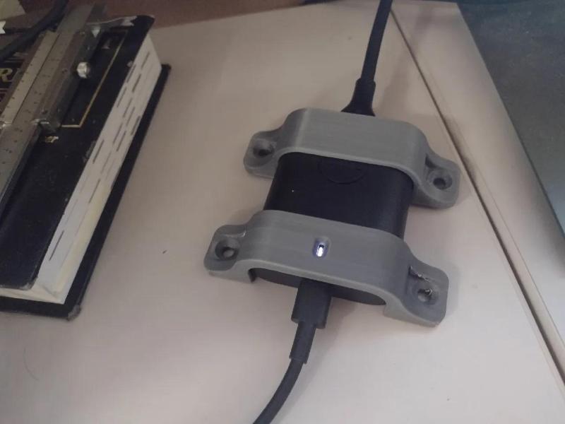 Dell DA60NM200 mounting bracket   