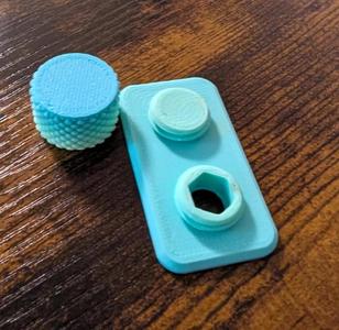 PC4 drybox feeder with knurled screw-on cap (M10&M6) - with dummy cap   