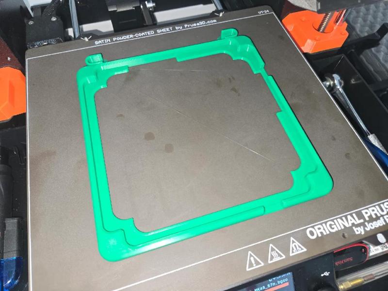 Samsung Galaxy Z Fold 4 holder with S pen   