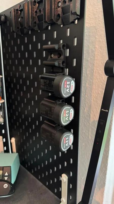 Bosch-12V_Battery-4-way-holder   