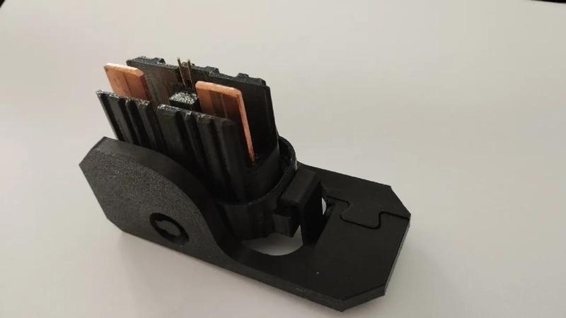 Nissan leaf ZE1 service disconnect plug   