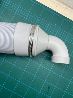 Schlauchverbinder von DN 100 auf DN 50   