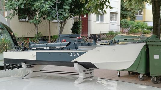 Vosper MTB 234 Torpedo Boat Scale Model - Torpedos