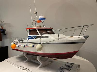 Rc fishing boat Jeanneau Esteou 730