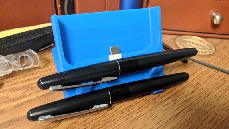 PIxel XL Charging Dock w/ Fountain Pen Holders