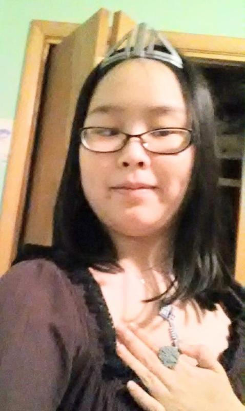 Regina Fabricam Costume