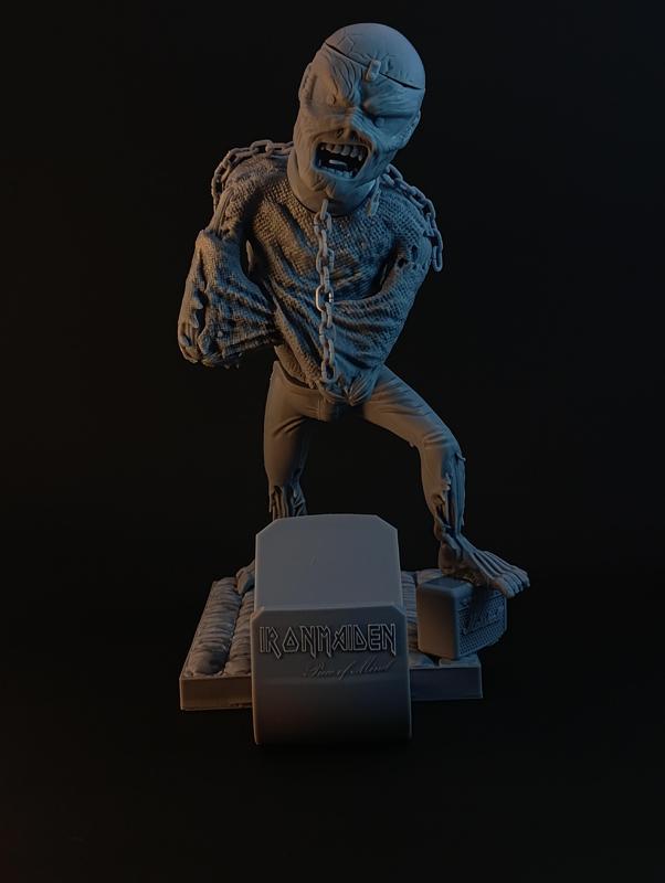 EDDIE IRON MAIDEN -PIECE OF MIND