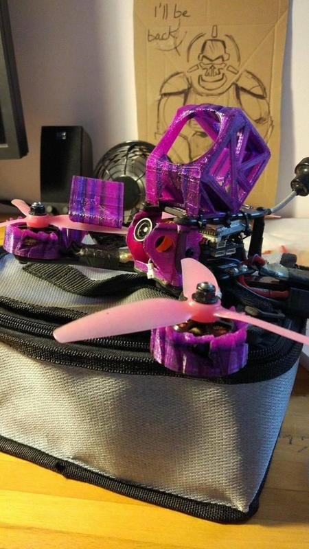 Runcam3 mount 35° --- L'Hélice Cassée