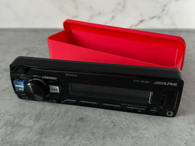 Universal car radio faceplate case