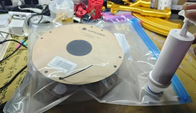 Vacuum Chuck, Assisting Vacuum