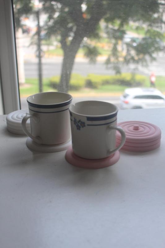 Container : Spiral Cup Holder