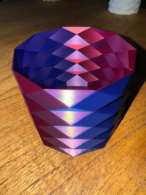 Simple and easy to print parametric flower pot