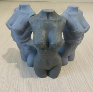 Female torso V-shape (candle)