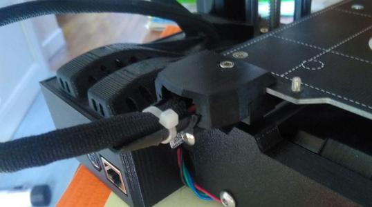 Prise plateau chauffant modifié  ( MINI-heatbed-cable-cover-bottom )