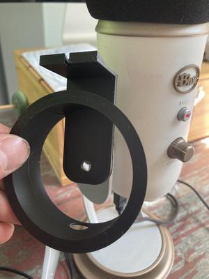 Yeti blue headphone holder