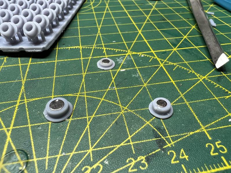 Magnet Holders 3mm x 1mm, 3mm x 2mm, 4mm x 2mm