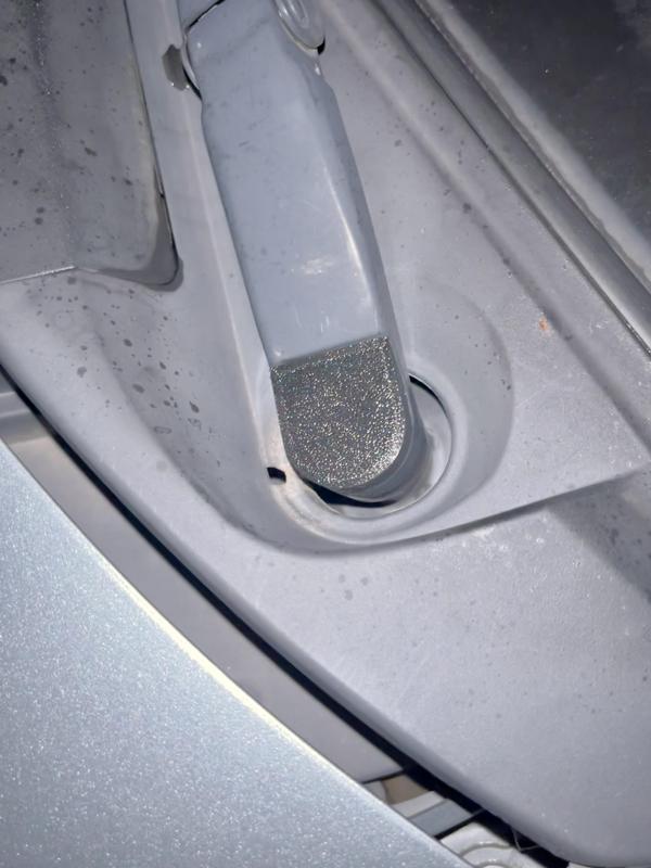 2008 Toyota Yaris wiper cap