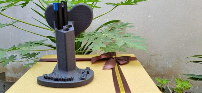 Pen Holder
