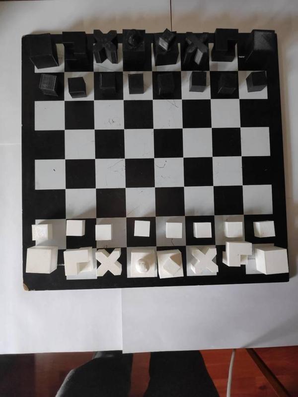 Bauhaus Chess