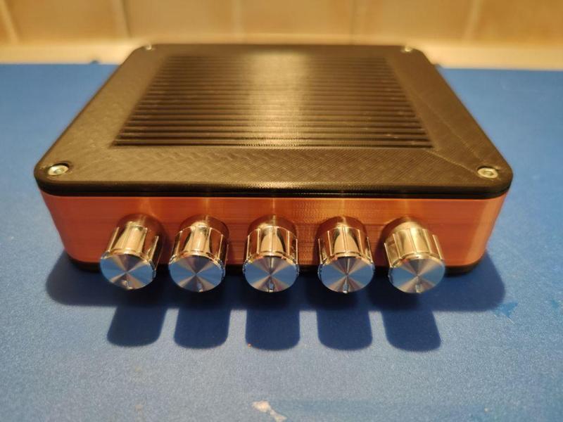 Flat top and Aesthetic bottom plate for Bluetooth 2.1 Amplifier by guppyk2