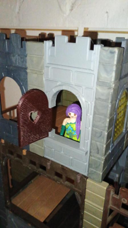Playmobil castle,burg,castillo,church,iglesia,kirche, window openable window,ventana que se puede abrir,zu öffnendes Fenster steck system compatible
