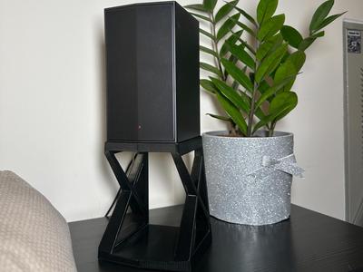 LG SPT8-SPK stand / riser