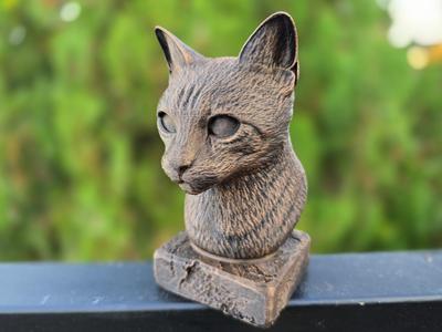 Egyptian Mau Bust – Cat Collector Statue