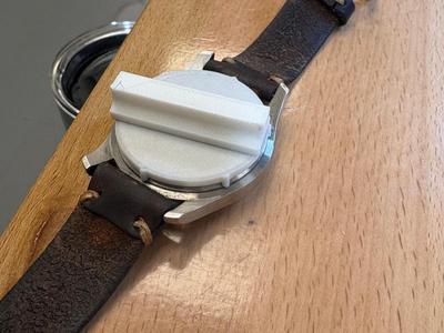 Wristwatch back removal tool