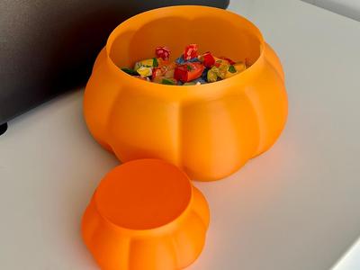 Spiral Vase Pumpkin Candy Box for Halloween