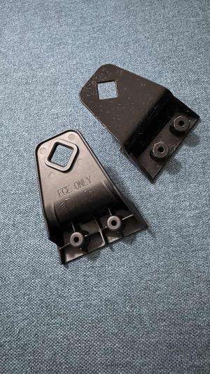 Audi A3 8V Upper Headlight Mount / Bracket 8V0998121 right and left