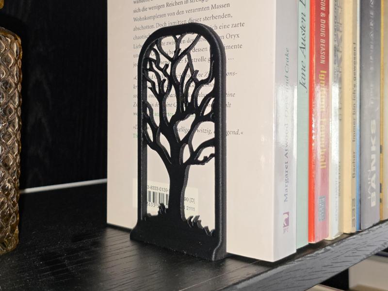Bookend winter-tree