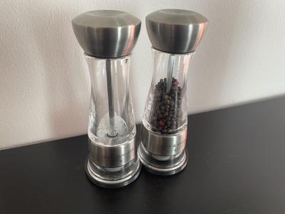 Cole and Mason Salt and pepper grinder holder