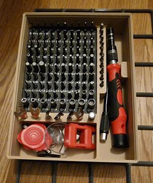 Gridfinity holder for screwdriver set