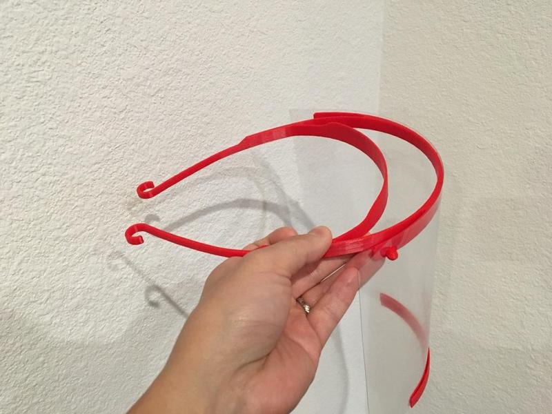 Prusa face shield w 3D Verkistan legs and integrated top (shield)