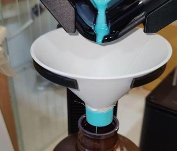 Funnel with resin filter