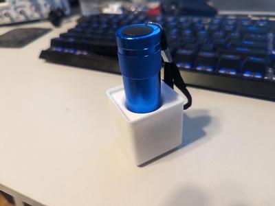 Gridfinity Harbor Freight Flashlight Holder