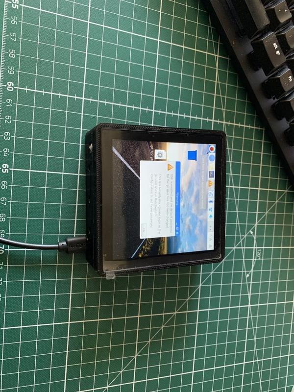 hyperpixel 4.0 square and rpi 3b+ case