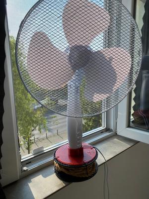 Fan Support for table