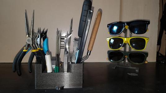 Compact stand for 3D printing tools